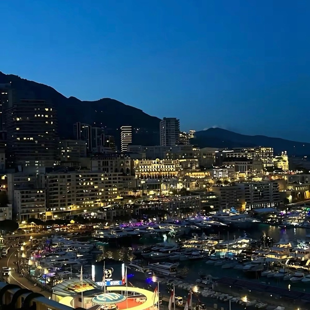 Meet your Posher, Nia